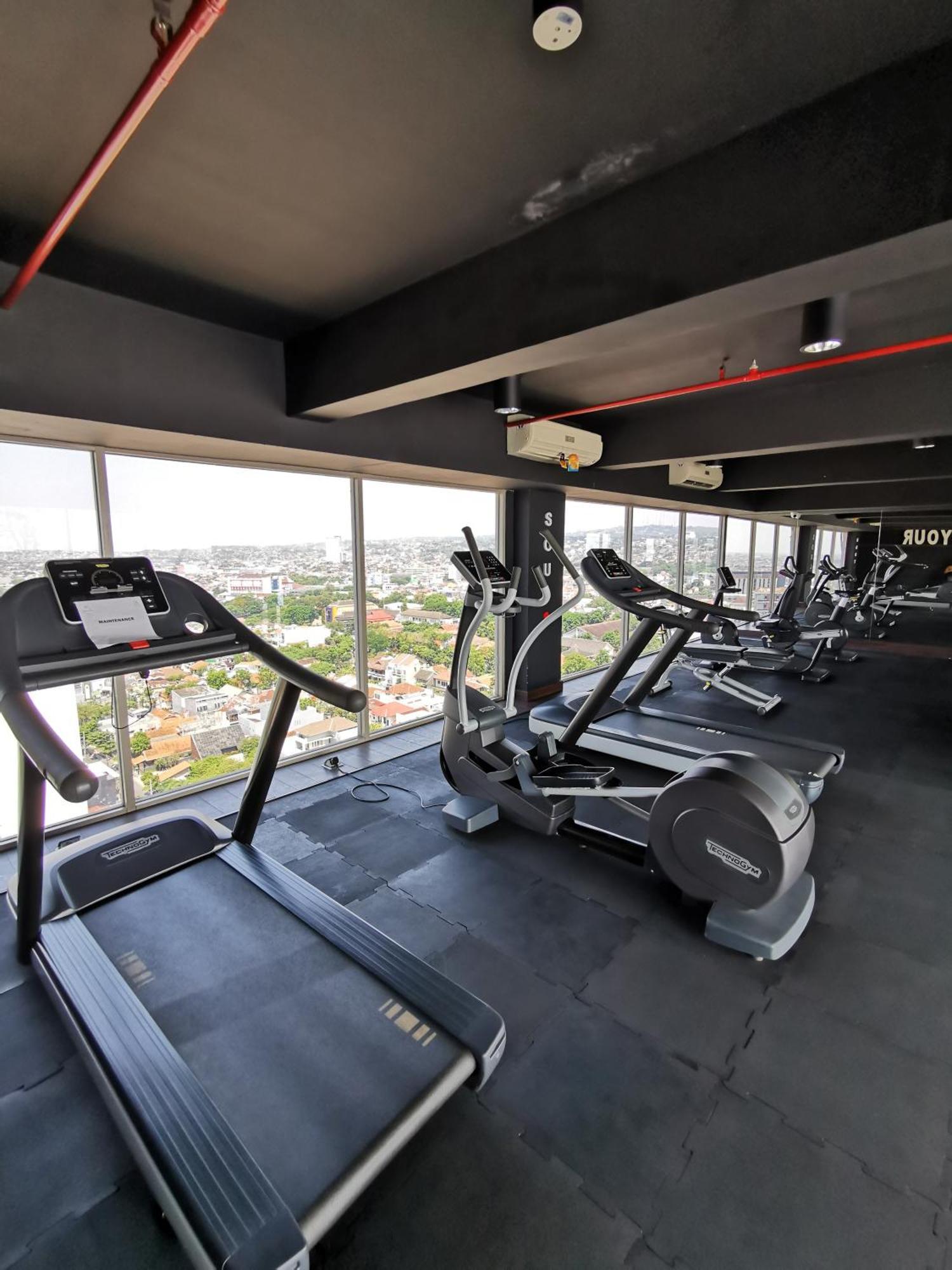 Warhol Residence Semarang Simpang Lima Екстер'єр фото