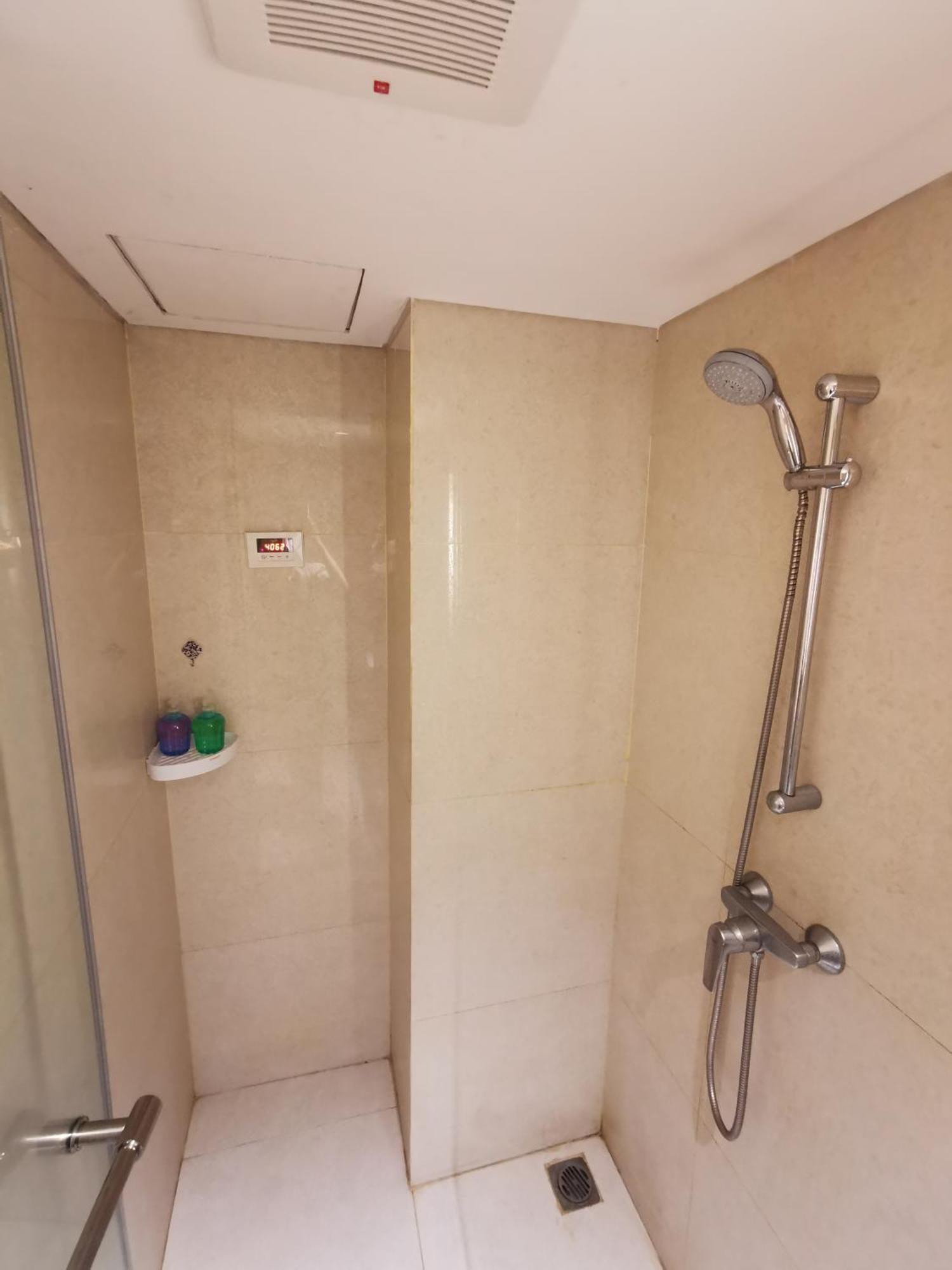 Warhol Residence Semarang Simpang Lima Екстер'єр фото
